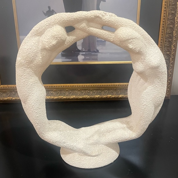 Sculpture artwork